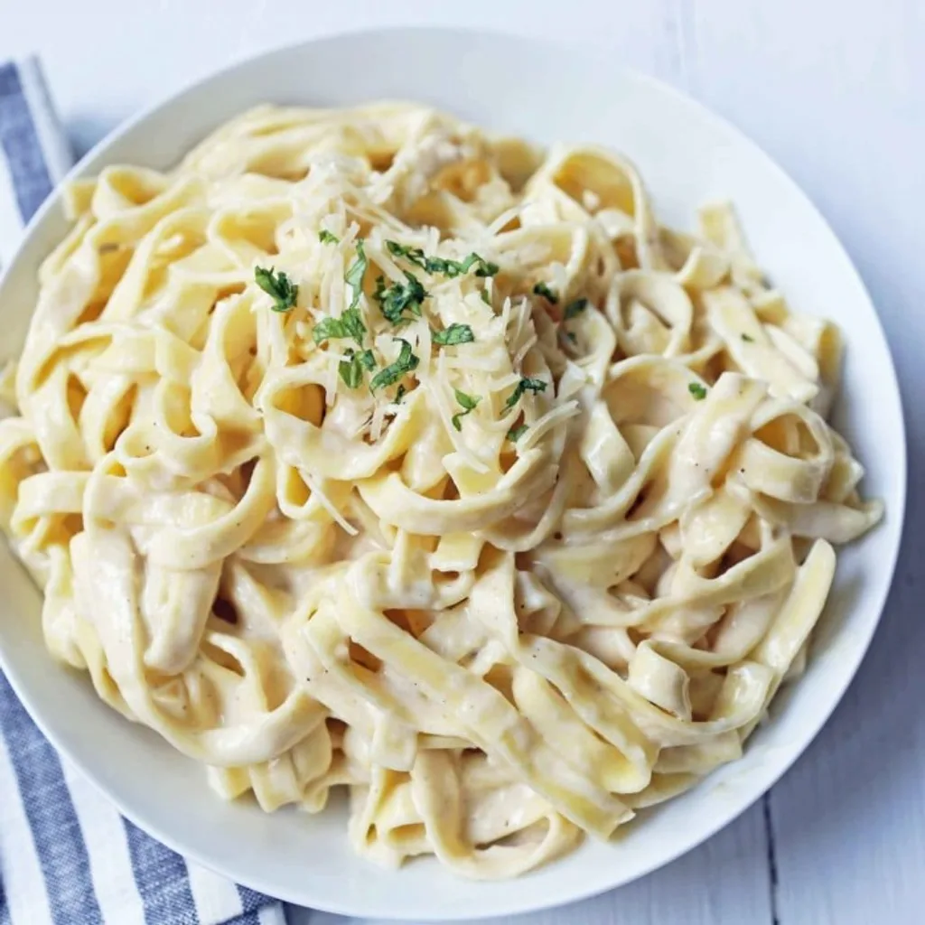 Fettuccine Alfredo — plant-based or original dish photo